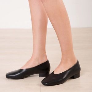 Oak + Fort black flat